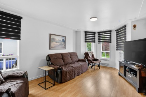Salon - 692  - 698 7E Rue, Shawinigan, QC - Indoor Photo Showing Living Room