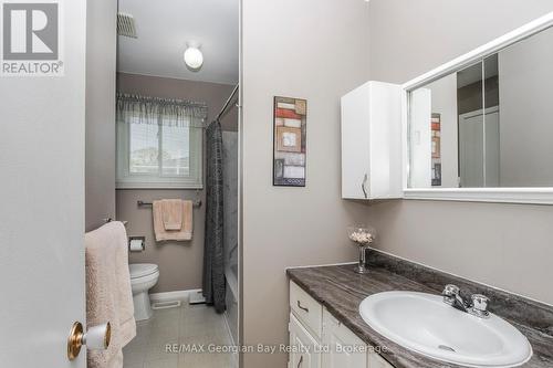 1010 Glen Eagles Crescent, Midland, ON - Indoor Photo Showing Bathroom