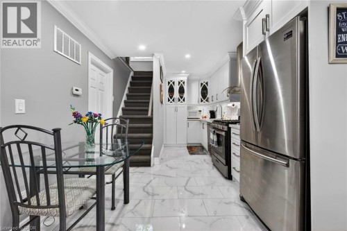 219 Hess Street S, Hamilton, ON - Indoor