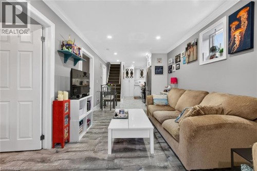 219 Hess Street S, Hamilton, ON - Indoor Photo Showing Living Room