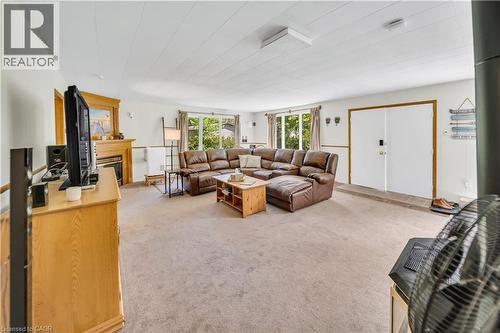 79 Mapleport Crescent, Sauble Beach, ON - Indoor Photo Showing Living Room