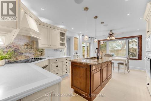 6366 Miller'S Grove, Mississauga (Meadowvale), ON - Indoor Photo Showing Kitchen With Upgraded Kitchen