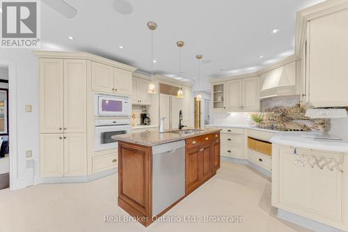 6366 Miller'S Grove, Mississauga (Meadowvale), ON - Indoor Photo Showing Kitchen