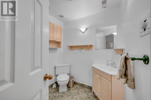 6366 Miller'S Grove, Mississauga (Meadowvale), ON - Indoor Photo Showing Bathroom