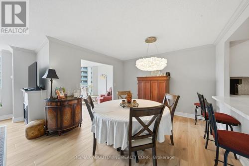 606 - 442 Maple Ave. Avenue, Burlington, ON - Indoor Photo Showing Dining Room