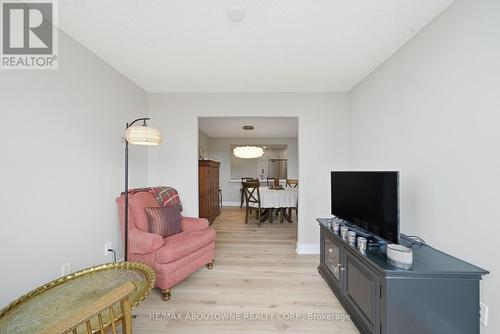 606 - 442 Maple Ave. Avenue, Burlington, ON - Indoor