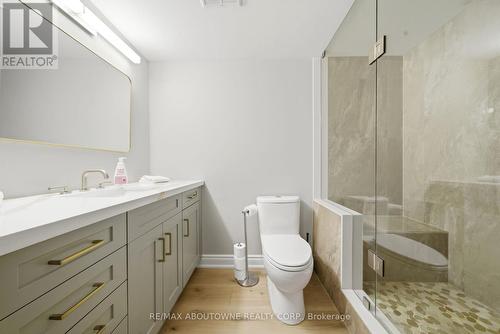 606 - 442 Maple Ave. Avenue, Burlington, ON - Indoor Photo Showing Bathroom
