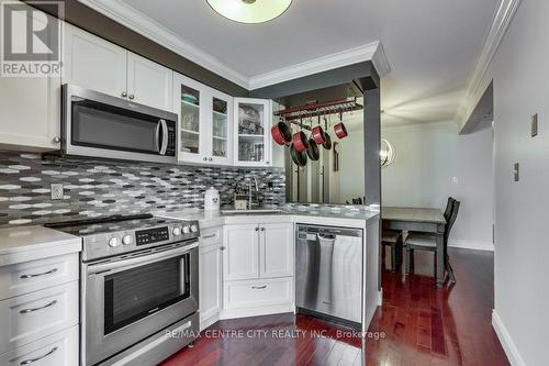 118 - 700 Osgoode Drive, London South (South Y), ON - Indoor Photo Showing Kitchen With Upgraded Kitchen