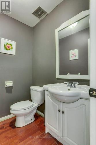 118 - 700 Osgoode Drive, London South (South Y), ON - Indoor Photo Showing Bathroom