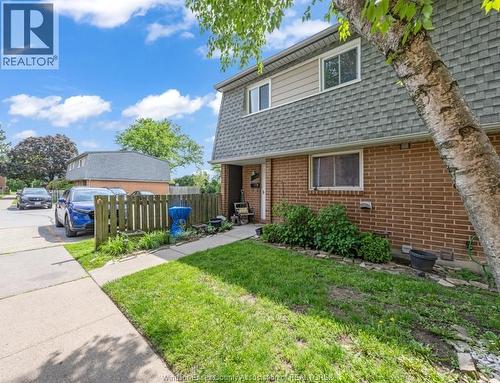6701 Rose-Ville Garden Drive, Windsor, ON - Outdoor