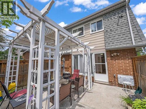 6701 Rose-Ville Garden Drive, Windsor, ON - Outdoor