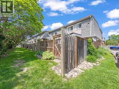 6701 Rose-Ville Garden Drive, Windsor, ON - Outdoor