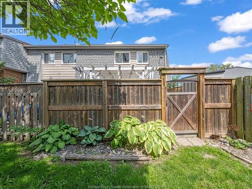 6701 Rose-Ville Garden Drive, Windsor, ON - Outdoor