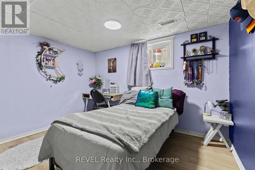 217 Niagara Street N, St. Catharines (Facer), ON - Indoor Photo Showing Bedroom