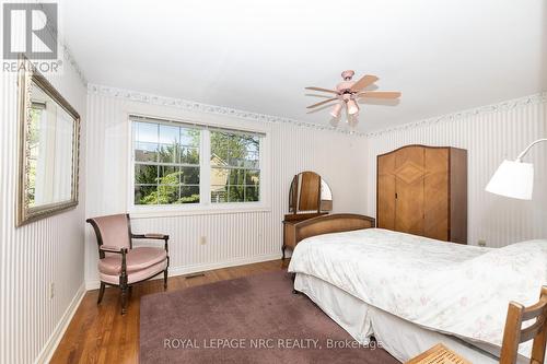 35 Garrison Village Drive, Niagara-On-The-Lake (Town), ON - Indoor Photo Showing Bedroom