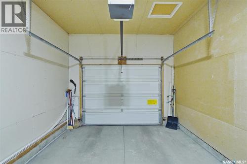 105 615 Mcwillie Avenue, Saskatoon, SK - Indoor Photo Showing Garage