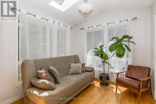 Sunroom - 2 Ridout Court, Tiny, ON - Indoor
