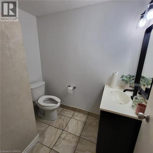 325 Fairview Drive, Brantford, ON - Indoor Photo Showing Bathroom