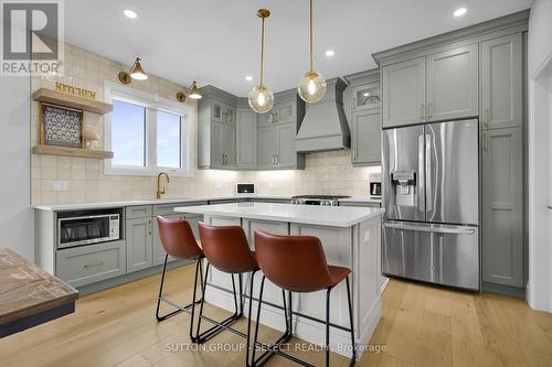 Lot 13 Hardy Drive, Strathroy-Caradoc (Se), ON - Indoor Photo Showing Kitchen With Stainless Steel Kitchen With Upgraded Kitchen
