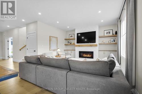 Lot 13 Hardy Drive, Strathroy-Caradoc (Se), ON - Indoor Photo Showing Living Room With Fireplace