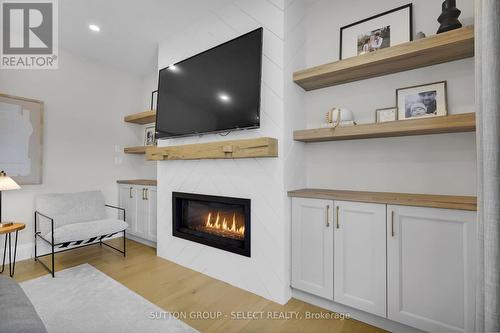 Lot 13 Hardy Drive, Strathroy-Caradoc (Se), ON - Indoor With Fireplace