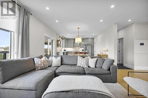 Lot 13 Hardy Drive, Strathroy-Caradoc (Se), ON - Indoor Photo Showing Living Room