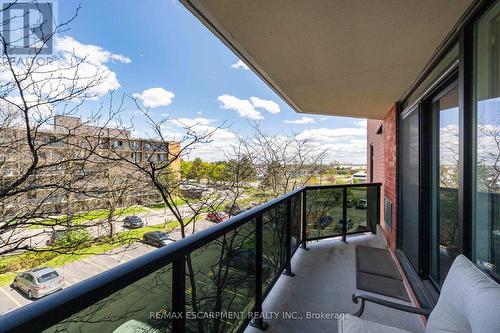 401 - 9 BONHEUR COURT  Brantford, ON N3P 1Z5
