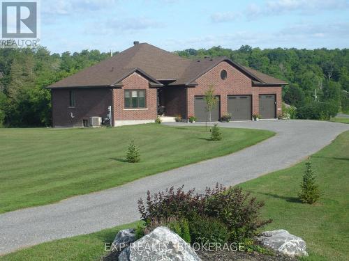 4 Sandstone Court, Frontenac (Frontenac South), ON 
