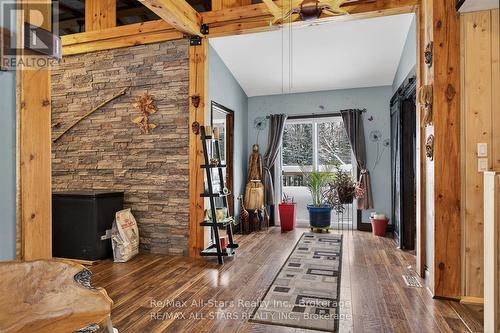 28 Pine Ridge Road, Kawartha Lakes (Norland), ON - Indoor Photo Showing Other Room