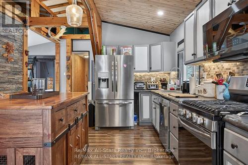 28 Pine Ridge Road, Kawartha Lakes (Norland), ON - Indoor Photo Showing Kitchen