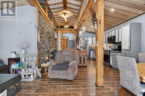 28 Pine Ridge Road, Kawartha Lakes (Norland), ON - Indoor
