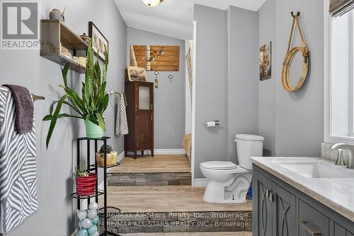 28 Pine Ridge Road, Kawartha Lakes (Norland), ON - Indoor Photo Showing Bathroom