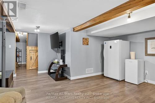 28 Pine Ridge Road, Kawartha Lakes (Norland), ON - Indoor Photo Showing Laundry Room