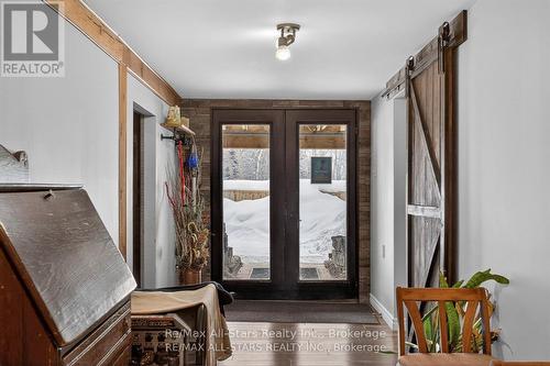 28 Pine Ridge Road, Kawartha Lakes (Norland), ON - Indoor Photo Showing Other Room