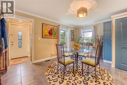333 Cameron Street, Sarnia, ON - Indoor Photo Showing Dining Room