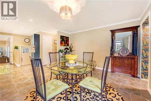333 Cameron Street, Sarnia, ON - Indoor Photo Showing Dining Room