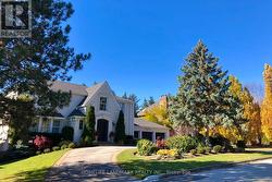 8 PRESCOTT COURT Markham, ON L3T 5W7