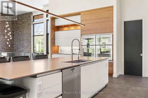 164 Hume Road, Puslinch, ON - Indoor Photo Showing Kitchen With Double Sink
