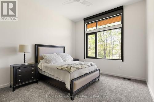 164 Hume Road, Puslinch, ON - Indoor Photo Showing Bedroom