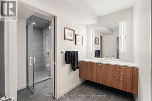 164 Hume Road, Puslinch, ON - Indoor Photo Showing Bathroom
