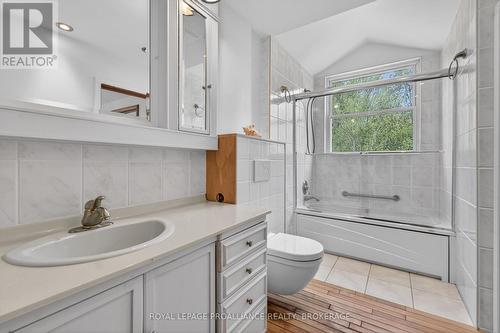 1295 Highway 2, Kingston (Kingston East (Incl Cfb Kingston)), ON - Indoor Photo Showing Bathroom