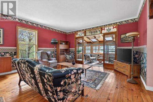1295 Highway 2, Kingston (Kingston East (Incl Cfb Kingston)), ON - Indoor Photo Showing Living Room