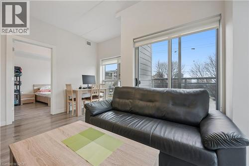 251 Hemlock Street Unit# 201, Waterloo, ON - Indoor Photo Showing Living Room