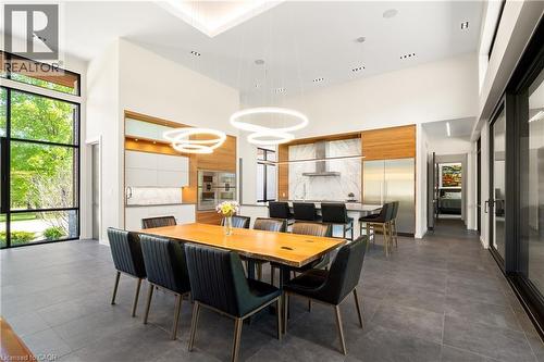 164 Hume Road, Puslinch, ON - Indoor Photo Showing Dining Room