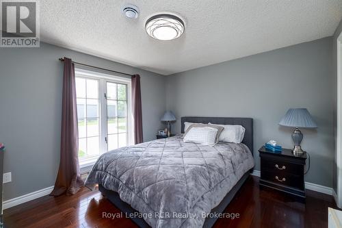 2 Highland Drive, Grey Highlands, ON - Indoor Photo Showing Bedroom