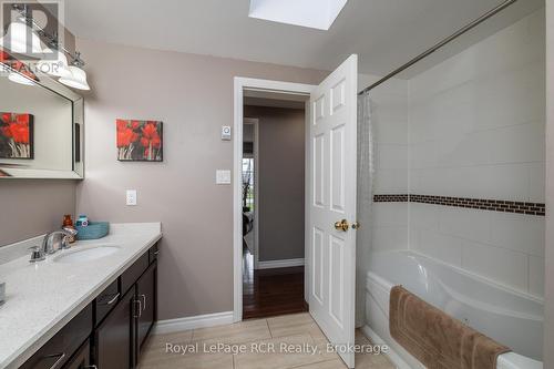 2 Highland Drive, Grey Highlands, ON - Indoor Photo Showing Bathroom