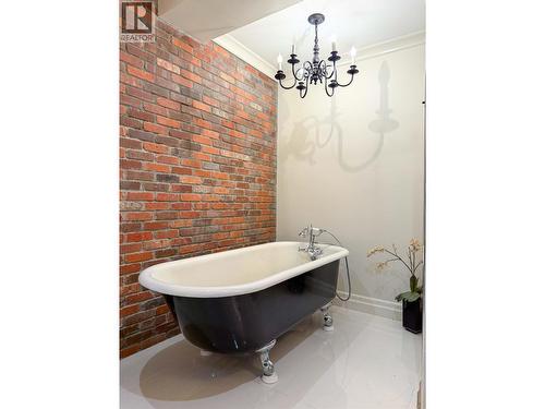 87 Angle Street, Kitimat, BC - Indoor Photo Showing Bathroom