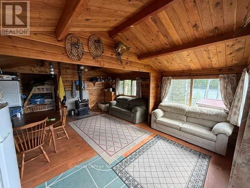 10433 Rabbit Lake, Temagami, ON - Indoor Photo Showing Other Room