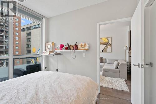 613 - 98 Lillian Street, Toronto, ON - Indoor Photo Showing Bedroom
