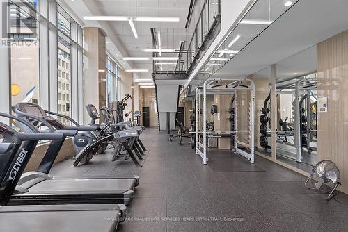 613 - 98 Lillian Street, Toronto, ON - Indoor Photo Showing Gym Room